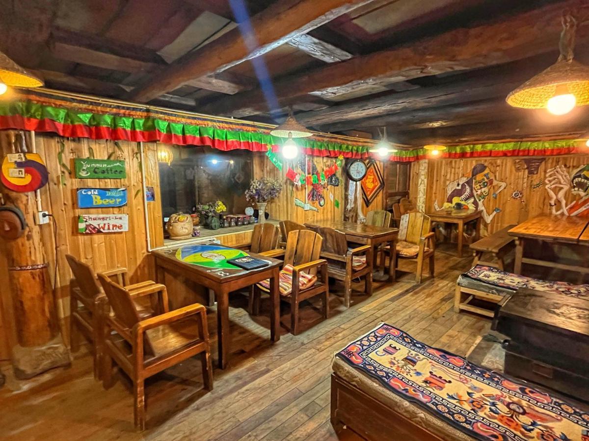 Tavern Hostel仁和客栈 Шангри Ла Екстериор снимка